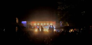 Bühne bei Nacht, Bild: Alexander Heinz