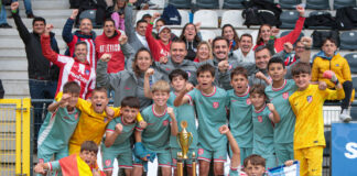 Die Freude bei den jungen Kickern ist nach dem Titelgewinn groß. Foto: SSVg Velbert
