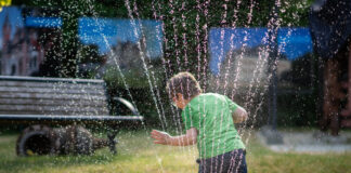 Bei gutem Wetter zieht es die jungen Besucher nach draußen - wie hier beim Fest im vergangenen Jahr. Foto: SHOS/OSLM/Leonie Langen