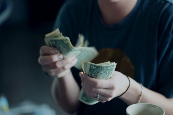 Kuriose Poker-Gewinne durch sogenannte Bad Beats. Foto: Alexander Grey auf Unsplash