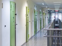 Der 39-Jährige war in Haft, weil er gemeinsam mit einem Komplizen am Rheinufer in Neuss einen Obdachlosen umgebracht haben soll. (Symbolbild)