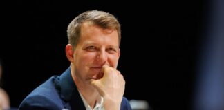 Henning Höne ist Spitzenmann der FDP an vielen Fronten. (Archivbild)