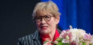 Die Sängerin Uschu Brüning ist in Köln geehrt worden.