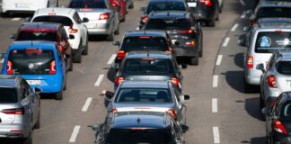 Fünf Tage früher als geplant ist eine wegen Bauarbeiten gesperrte Autobahn in Bonn wieder für den Verkehr frei gegeben worden. (Archivbild)