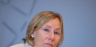 Bettina Gayk ist die Landesbeauftragte für Datenschutz. Die Datenschützer in NRW haben 2024 Missstände unter anderem bei Versicherungsunternehmen, einem Callcenter-Betreiber und einem Wetter-Dienst aufgedeckt. (Archivfoto)