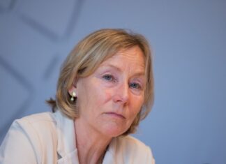Bettina Gayk ist die Landesbeauftragte für Datenschutz. Die Datenschützer in NRW haben 2024 Missstände unter anderem bei Versicherungsunternehmen, einem Callcenter-Betreiber und einem Wetter-Dienst aufgedeckt. (Archivfoto)