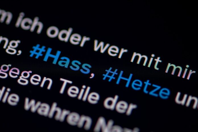 Ausnahmslos alle 16 Bundesländer sind an der Polizeiaktion beteiligt (Symbolbild)  