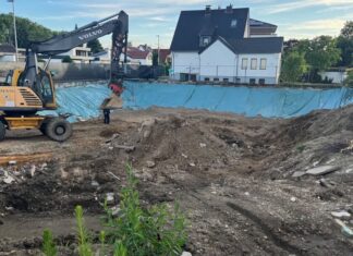 Bei Bauarbeiten in Siegburg wurde eine Fliegerbombe in einer Baugrube gefunden.