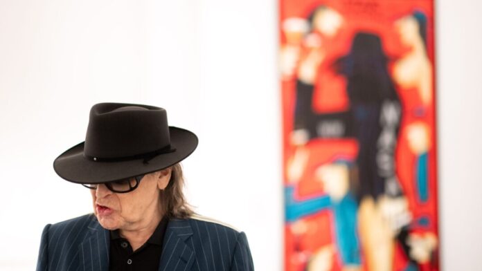 Seine Musik machte ihn bekannt, eine Ausstellung widmet sich jetzt dem malerischen Werk von Udo Lindenberg.