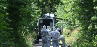 Die Polizei geht von einem Verbrechen aus und setzte eine Mordkommission ein.