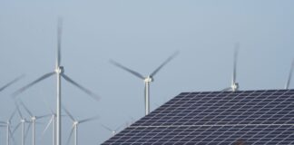 Viel Wind- und Sonnenstrom an Pfingsten: Stromnetz-Experten rechnen trotzdem nicht mit Stromausfüllen durch Netzüberlastung. (Symbolbild)