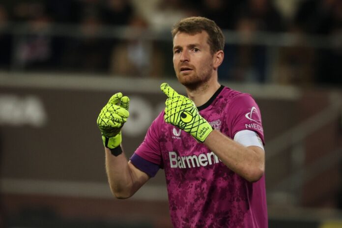 Lukas Hradecky lässt seine Zukunft bei Bayer Leverkusen offen.
