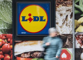 Das Unternehmen Tillman's ruft eine bestimmte Wurstart zurück, der den Angaben zufolge bei Lidl verkauft wurde. (Archivbild)