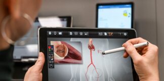 Auch im Bereich der Patientenbetreuung gibt es bereits zahlreiche digitale Anwendungen, die Ärzte nutzen können. (Symbolbild)