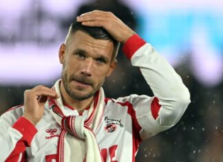 Lukas Podolski blickt entspannt auf seinen 40. Geburtstag.
