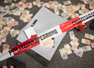 Der Angeklagte soll an Geldautomatensprengungen in sechs Bundesländern beteiligt gewesen sein. (Symbolbild)