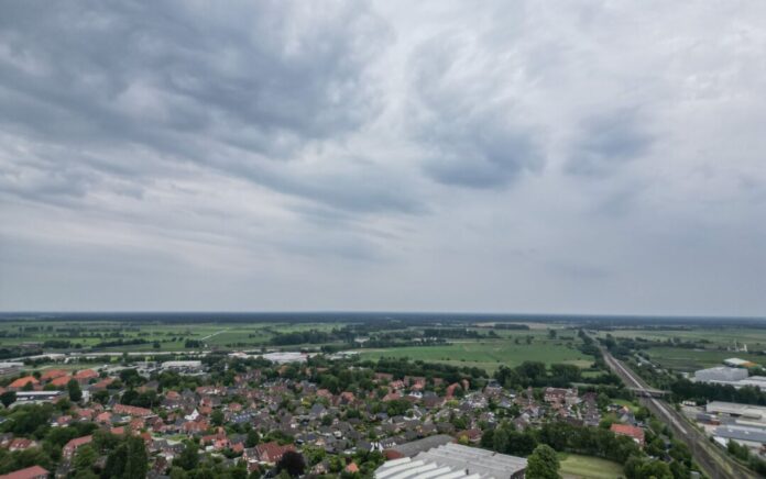 Der Deutsche Wetterdienst hat bundesweit alle bestehenden Unwetterwarnungen vor schweren Gewittern aufgehoben.