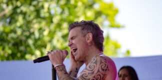 Seine Tour füllt Arenen und Stadien: Jetzt kommt Robbie Williams ins Ruhrgebiet. (Archivbild)
