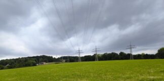 Auf diesem Gelände in Wuppertal-Dönberg errichten die WSW Wuppertals erste Freiflächen-Solaranlage. Foto: WSW
