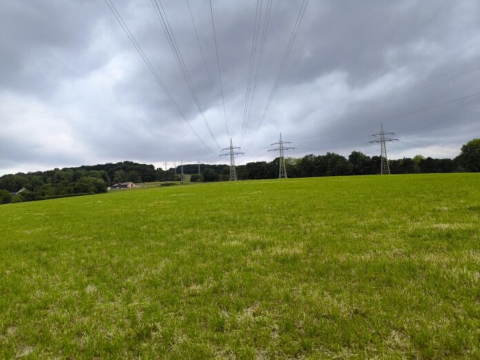 Auf diesem Gelände in Wuppertal-Dönberg errichten die WSW Wuppertals erste Freiflächen-Solaranlage. Foto: WSW Auf diesem Gelände in Wuppertal-Dönberg errichten die WSW Wuppertals erste Freiflächen-Solaranlage. Foto: WSW