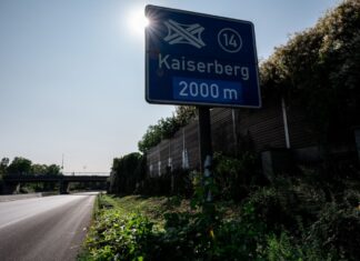 Die Sperrung am Kreuz Kaiserberg soll am Mittwoch um 5 Uhr enden. (Archivbild)