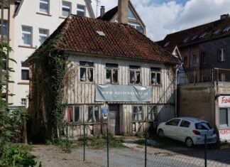 Für die Hofsynagoge in Detmold bekommt der Besitzer keine Abrissgenehmigung: Das Urteil des nordrhein-westfälischen Oberverwaltungsgerichts ist rechtskräftig. (Archivbild)