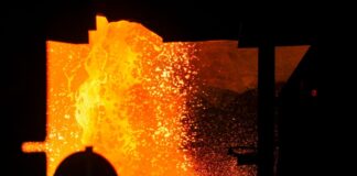Thyssenkrupp will laut einem Medienbericht schnell Sozialplan-Verhandlungen für den geplanten Stellenabbau.