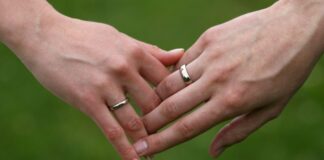 Bei den Standesämtern sind mehr Anträge auf Änderung des Familiennamens eingegangen.