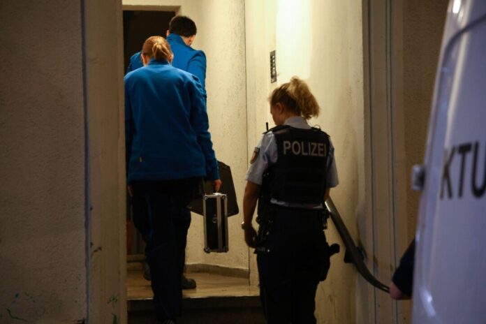 Die verletzte Frau starb kurz darauf im Krankenhaus.