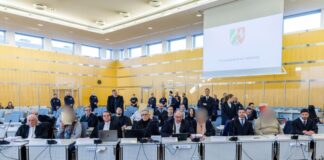 Die Angeklagten müssen sich wegen mutmaßlichen Drogenschmuggels vor Gericht verantworten. (Archivfoto)