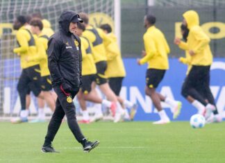 Trainierte seine Mannschaft im Regen: Niko Kovac.