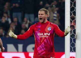 Loris Karius hat seinen Vertrag bei Schalke 04 verlängert.