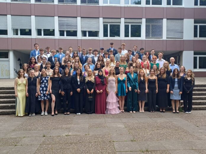 Die Abiturientinnen und Abiturienten des Langenberger Gymnasiums. Foto: privat