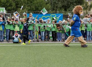 Die Unterstützer der Mannschaft von der Grundschule Küllenhahn zeigten die beste Fan-Präsentation. Foto: Frank Gleitsmann