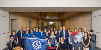 Eine Reisegruppe aus dem Südkreis war in Berlin zu Besuch. Foto: Bundesregierung / StadtLandMensch-Fotografie