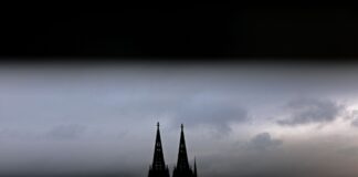 Das Erzbistum Köln muss kräftig sparen. (Symbolbild)