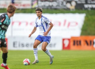Mertcan Ayhan bekam beim FC Schalke 04 einen langfristigen Vertrag.