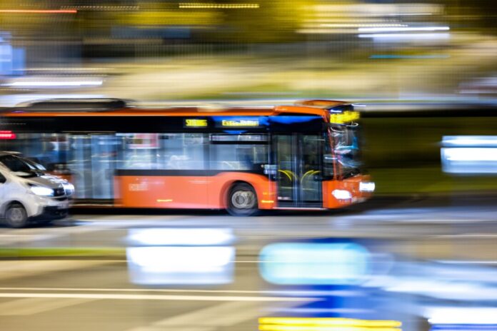 Der Verkehrsverbund Westfalentarif hat eine Preiserhöhung zum 1. August 2025 bekanntgegeben. (Archivbild)