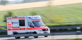 Der Notarzt kann nur noch den Tod des 65-Jährigen feststellen. (Symbolbild)