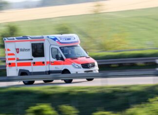 Der Notarzt kann nur noch den Tod des 65-Jährigen feststellen. (Symbolbild)