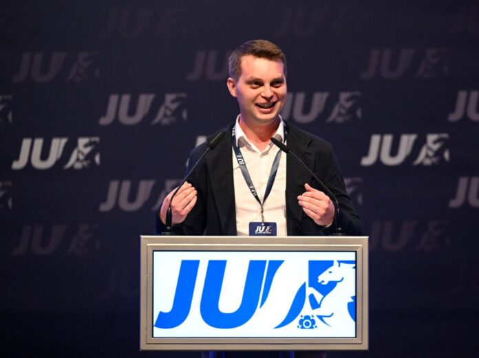 Der amtierende Vorsitzende der Jungen Union NRW, Kevin Gniosdorz, will sich beim NRW-Tag der JU wiederwählen lassen. (Archivbild)