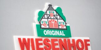 Vegetarische Würste von Wiesenhof sind wegen einer Verunreinigung zurückgerufen worden. (Archivbild)