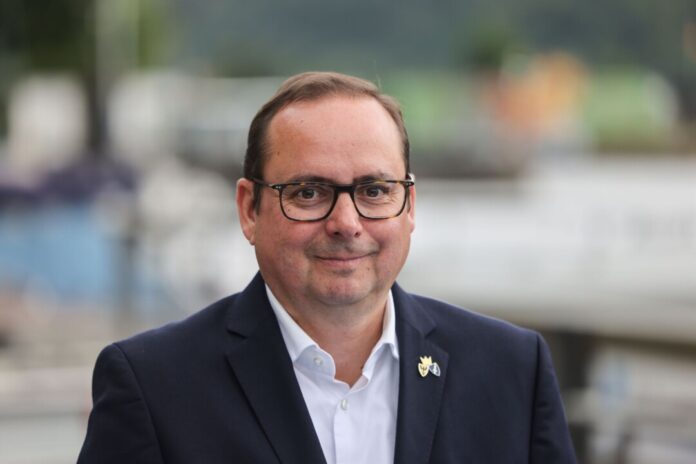 Thomas Kufen, Oberbürgermeister von Essen fordert eine besser finanzielle Ausstattung der Kommunen. (Archivbild)