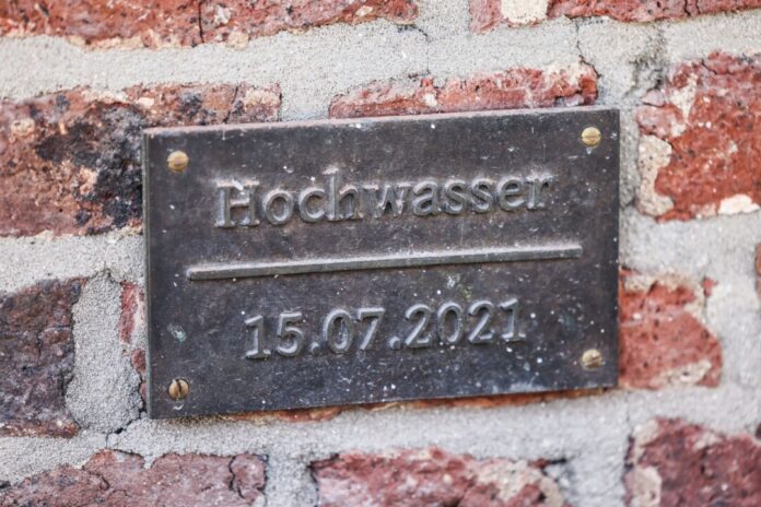 Rathaus Stolberg Zum Jahrestag der Flutkatastrophe sind Zeichen der Trauer und des Gedenkens geplant.