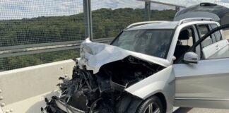 Mehrere Autos kollidierten auf der A52. Foto: FW Ratingen