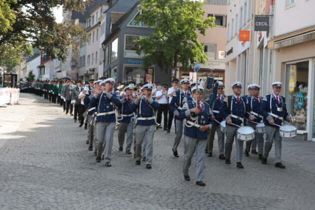 Die Schützen sind Bereit, Auf dem Weg zum Schützenbiwak Bild: Alexander Heinz