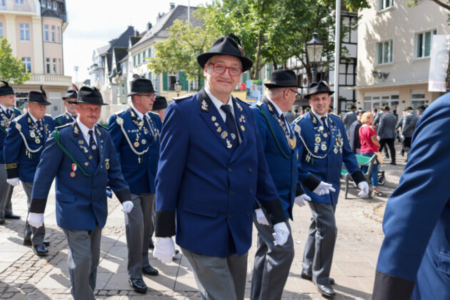 Die Schützen sind Bereit, Auf dem Weg zum Schützenbiwak Bild: Alexander Heinz