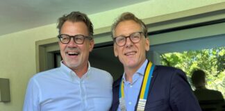 Jörg Lichtenberg (l.) und Martin v. Schroeter bei der Amtsübergabe. Foto: privat