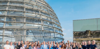 Besuch des Bundestages auf Einladung des Bundestagsabgeordneten Peter Beyer. Foto: Bundesregierung / StadtLandMensch-Fotografie