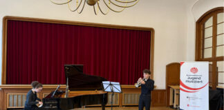 Sophia und Jonas Amelingmeyer belegten beim Bundeswettbewerb „Jugend musiziert“ in Wuppertal den zweiten Platz. Foto: Stadt Erkrath